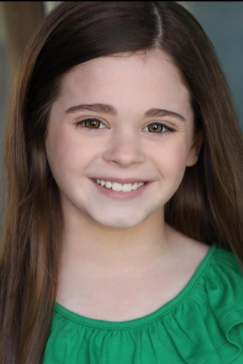 Actor Adelynn Spoon