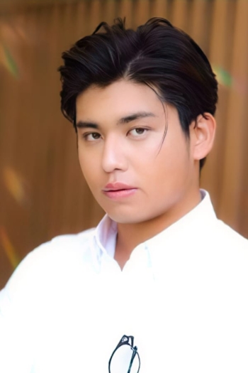 Actor Phubeth Tharathonchanakul