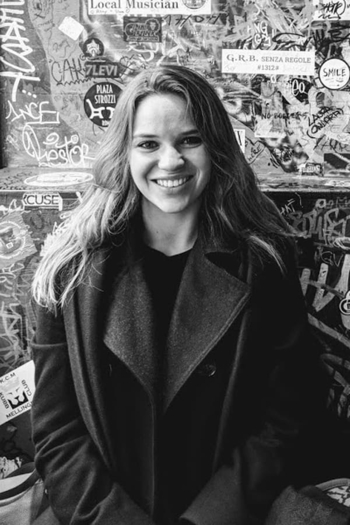 Actor Sarah Van Leeuwen