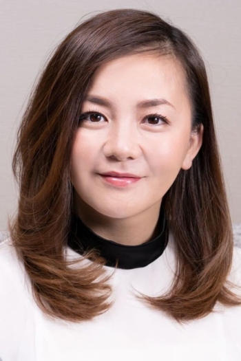 Actor Tomomi Kahara