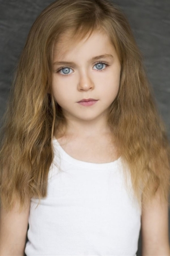 Actor Saskia Dillais De Melo