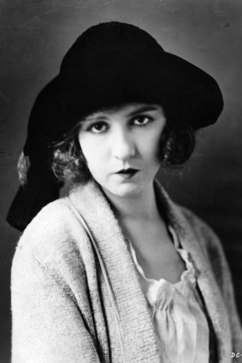 Actor Dorothy Gish