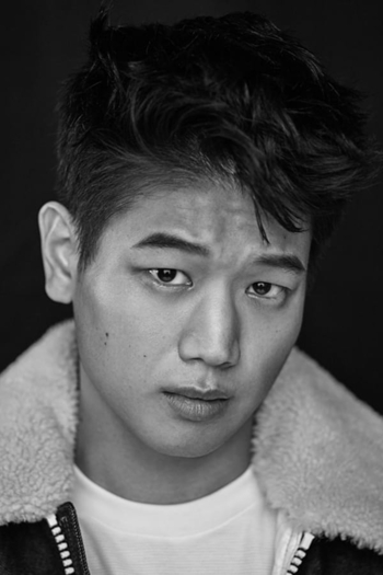 Actor Ki Hong Lee