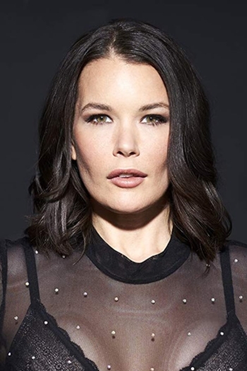 Actor Michelle Shaughnessy