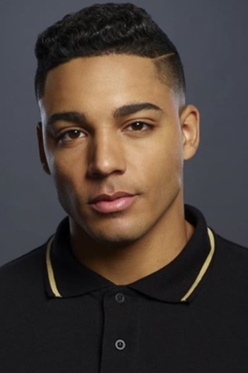 Actor Michael Evans Behling