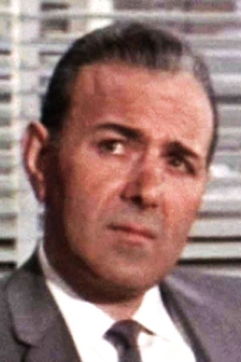 Actor Cosmo Sardo