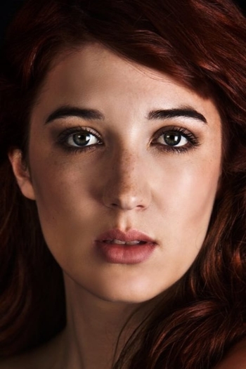 Actor Amy Louise Wilson