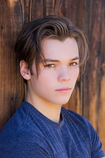 Actor Joshua Hoffman