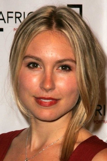 Actor Sarah Carter