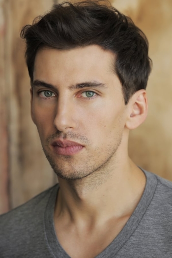 Actor Aaron Schroeder