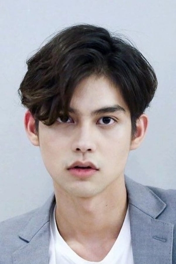 Actor Vachirawit Chivaaree