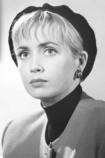 Actor Lysette Anthony