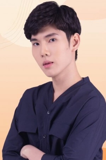 Actor Mix Chayut Amatayakun