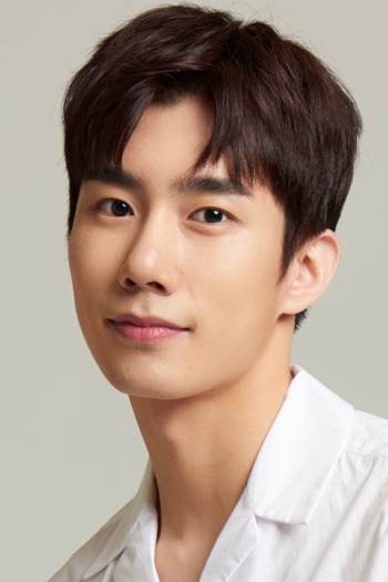 Actor Son Woo-hyeon
