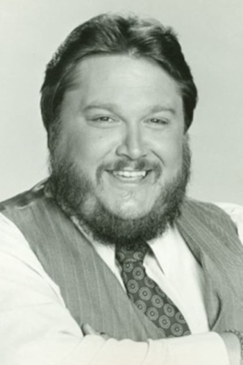 Actor Dennis Burkley