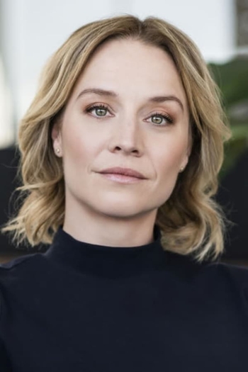 Actor Marie-Évelyne Baribeau