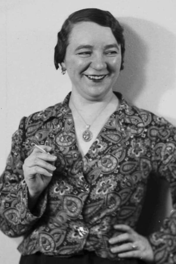 Actor Liesl Karlstadt