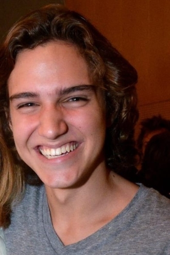 Actor Tom Karabachian