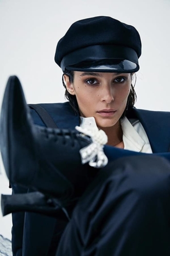 Actor Büşra Develi