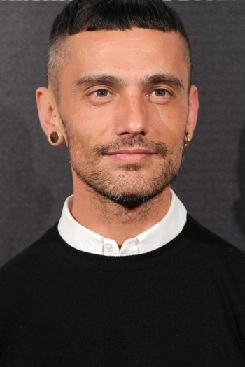 Actor David Delfín