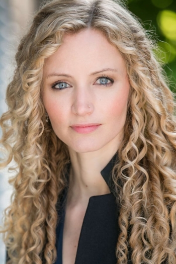 Actor Suzannah Lipscomb