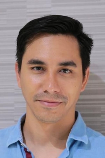 Actor Darius Sinathrya