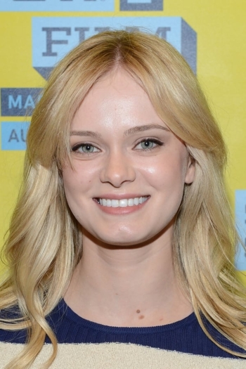 Actor Sara Paxton
