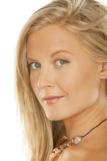 Actor Carrie Fleming