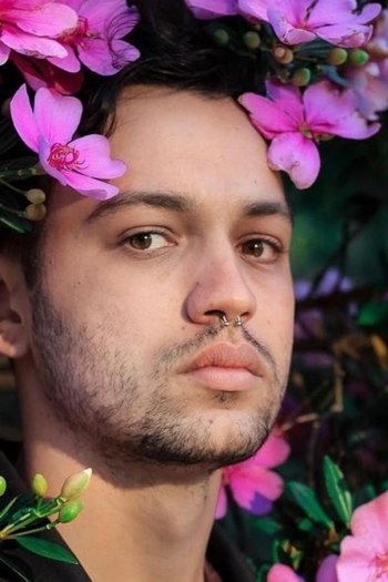 Actor Eduardo Corgos