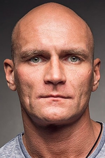 Actor Viktor Pashkin