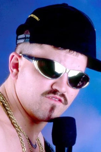 Actor James Cruickshanks