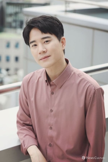 Actor Moon Tae-Yoo