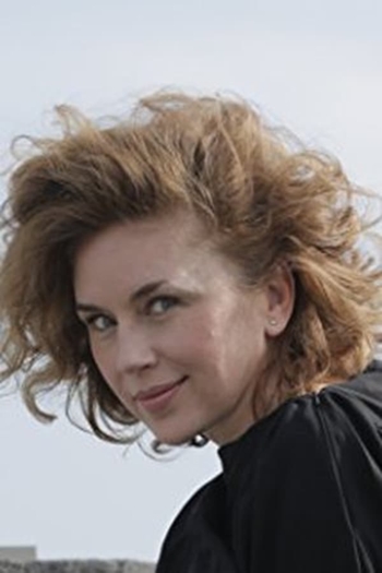 Actor Valentina Sauca