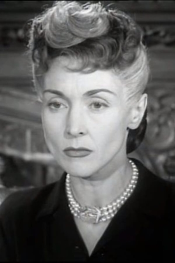 Actor Betty Ann Davies