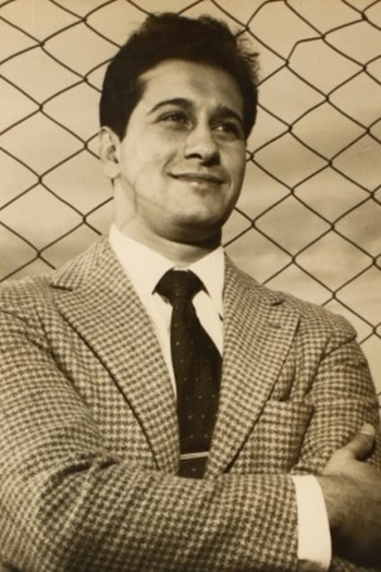 Actor Bill Farr