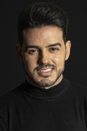 Actor Ache Hernandez