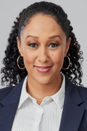 Actor Tamera Mowry-Housley