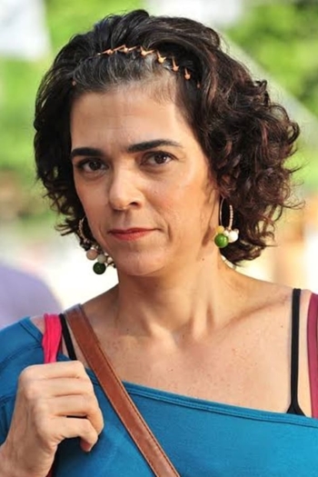 Actor Solange Badim