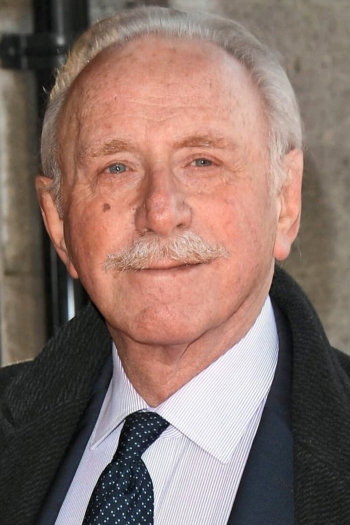 Actor John Lyons
