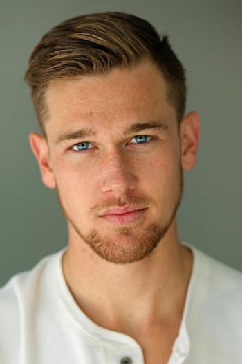 Actor Taylor John Smith