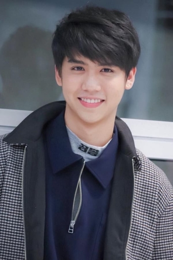 Actor Harit Cheewagaroon