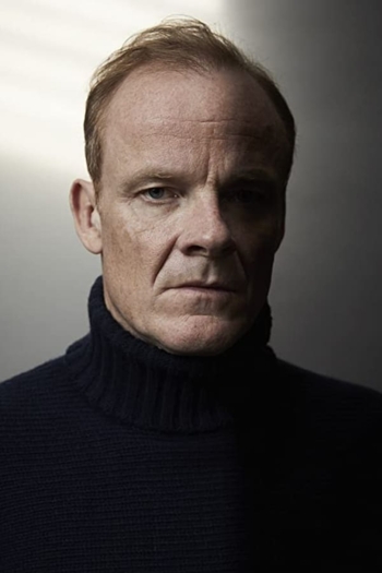 Actor Alistair Petrie