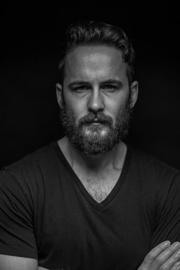 Actor Benjamin Burton