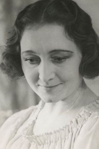 Actor Clara Schwartz
