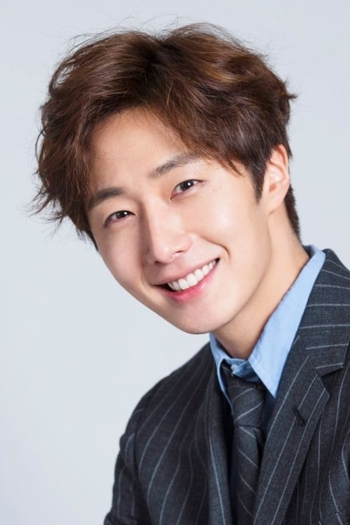 Actor Jung Il-woo
