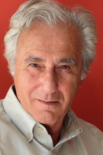 Actor Robert Alazraki