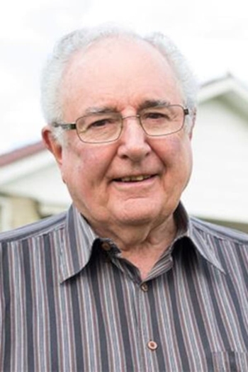 Actor Dr Allan Lindsay