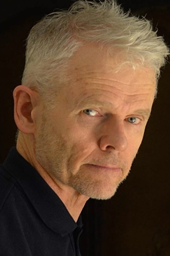 Actor Kit Leonard Dennis