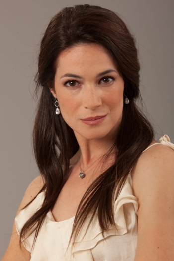 Actor Paula Neves