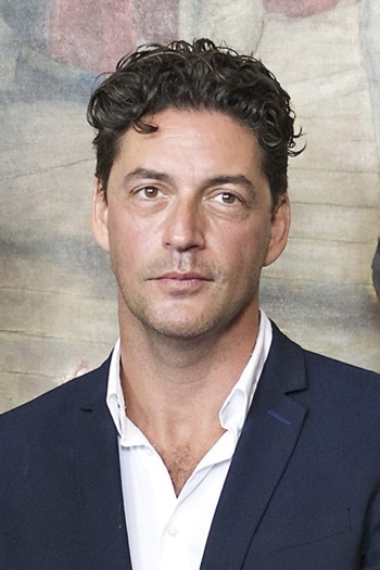 Actor Reuben Sallmander